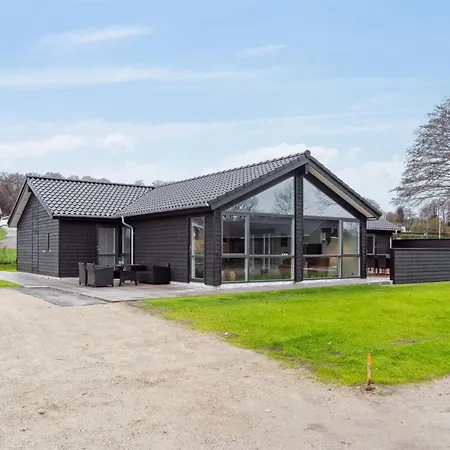 Clare - 100m From The Sea By Interhome Ferienhaus *