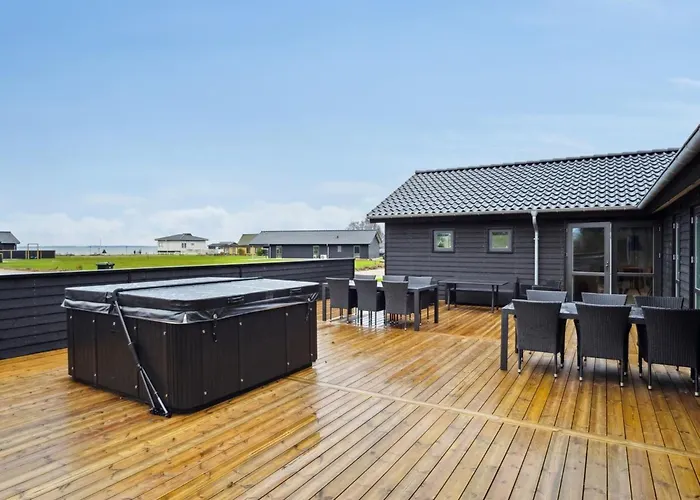 Clare - 100m From The Sea By Interhome