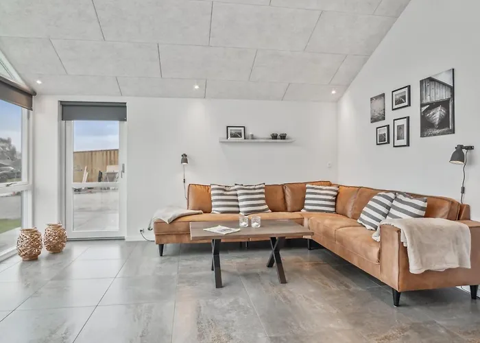 Clare - 100m From The Sea By Interhome Feriehus