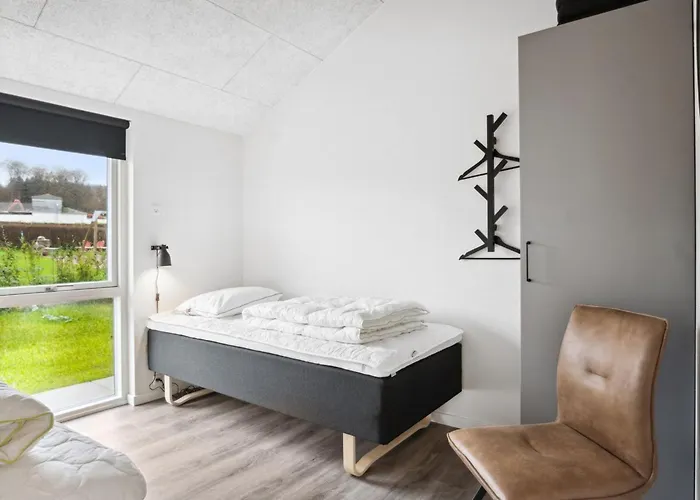 Clare - 100m From The Sea By Interhome