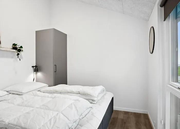 Clare - 100m From The Sea By Interhome Feriehus