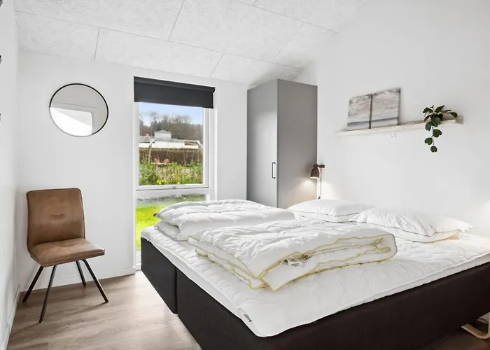 Clare - 100m From The Sea By Interhome *