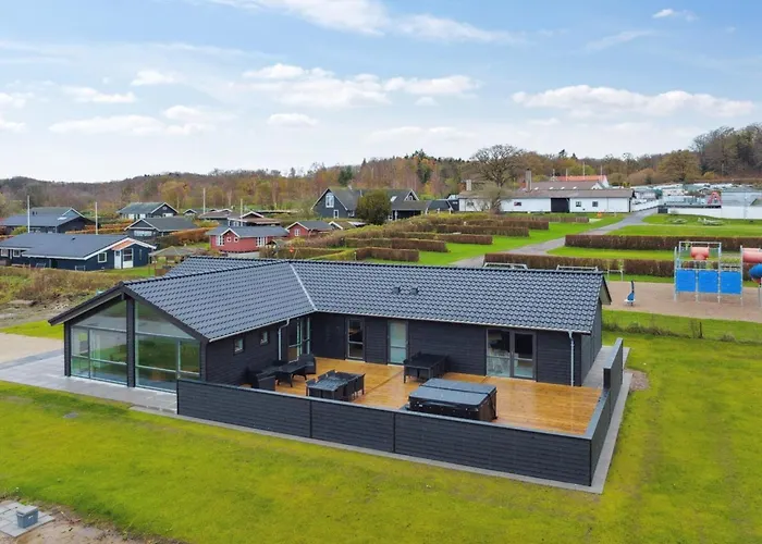 Clare - 100m From The Sea By Interhome *